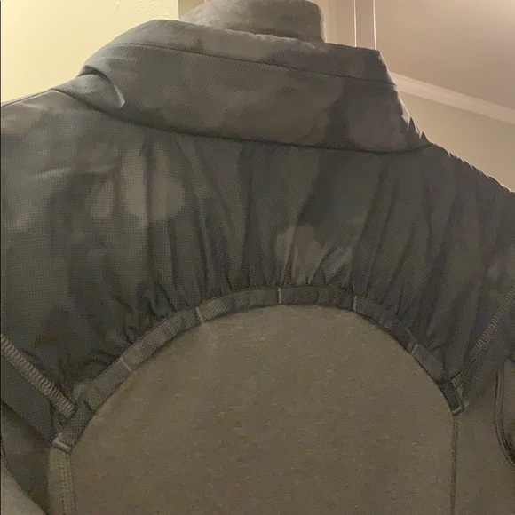 Lululemon Snug Sprinter Jacket - Picture 5 of 9